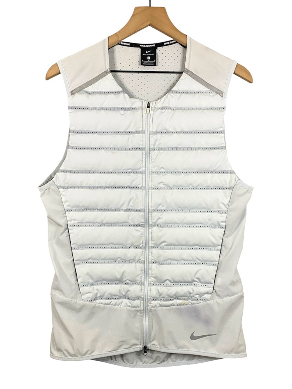 Women’s Nike Aeroloft Quilted Reflective Running Vest in Light Gray Size Medium